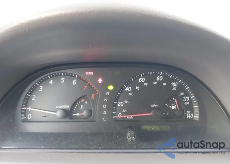 2003 Toyota Camry Xle z USA, uszkodzony, nr VIN 4T1BE30K83U654640